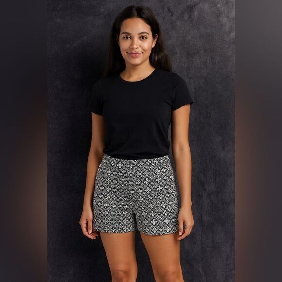 Banana Republic Shorts Women’s Size 6 Black and White Geometric Shape Size Zip - Picture 1 of 8